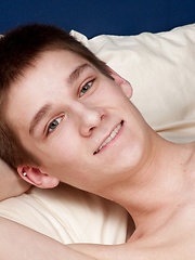 Slim boy plays with dick - Gay porn pics at Gaystick