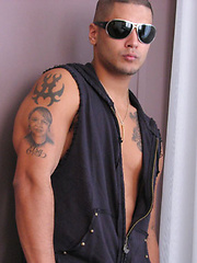 Sexy fitness latino model Joe Torres - Gay porn pics at Gaystick
