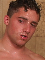 Pretty jock shows his love-tool - Gay porn pics at Gaystick