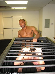 Guy locked in the cage and get fucked by raw ebony dude - Gay porn pics at Gaystick