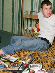 Russian twinks go wild stuffing mouths and butts - Gay porn pics at Gaystick