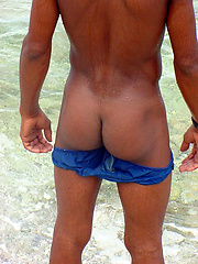 Black straight boy at the nature - Gay porn pics at Gaystick