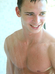 Couple of cute frat jocks - Gay porn pics at Gaystick