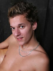 European twink boy jacking off his cock - Gay porn pics at Gaystick