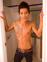 Tia Ankon is a horny gay versatile Asian boy - Gay porn pics at Gaystick