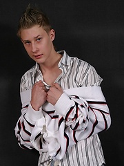 Cute european twink Andre posing naked and shows his long uncut cock - Gay porn pics at Gaystick