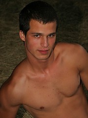 Horny naked twink posing in a barn - Gay porn pics at Gaystick