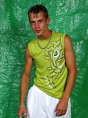 Horny twink shows his cock - Gay porn pics at Gaystick