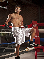 Step into the ring with big-dicked wonder boy Tommy Defendi - Gay porn pics at Gaystick