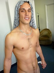 Latino boy Ed - Gay porn pics at Gaystick