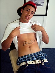 Young latino gangsta jacking off his long cock - Gay porn pics at Gaystick