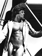Vintage style photo shoots of sexy man from 70s - Gay porn pics at Gaystick