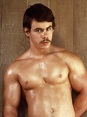 Guy with a mustache in hot retro pics - Gay porn pics at Gaystick