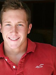 Doug shows his sexy muscled cock - Gay porn pics at Gaystick