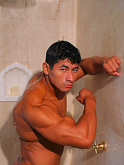 Japanese Muscle Boy Ko Ryo - Gay porn pics at Gaystick