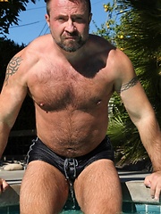 Marc Angelo big muscled bear - Gay porn pics at Gaystick