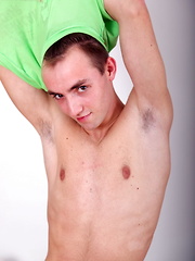 Nasty ukrainian twink boy - Gay porn pics at Gaystick