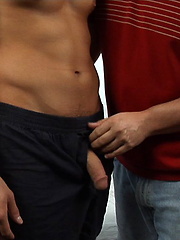 Mature gay Jake serviced younger stud - Gay porn pics at Gaystick