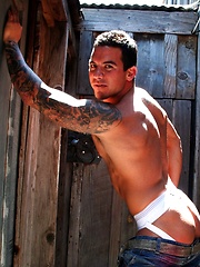GSexy Gabe Marco shows off his butt - Gay porn pics at Gaystick
