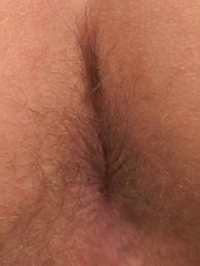 Jock masturbation in gym - Gay porn pics at Gaystick