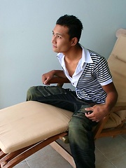 16 photos of 2 cute Thai twinks from Boykakke! - Gay porn pics at Gaystick
