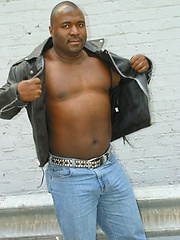 Big black biker presents own big dick - Gay porn pics at Gaystick