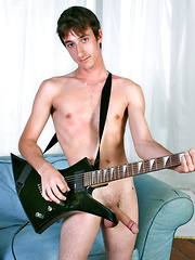 Pretty boy Jimmy Little rocks around the cock - Gay porn pics at Gaystick