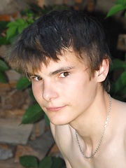 Young cute boy solo pictures - Gay porn pics at Gaystick