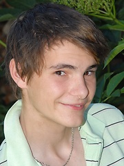 Young cute boy solo pictures - Gay porn pics at Gaystick