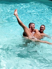 Beautiful bodies and cute faces fucking in the pool - Gay porn pics at Gaystick