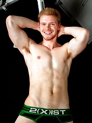 Redhead gay Even doing a solo in the Randy Blue gym - Gay porn pics at Gaystick