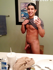 Coed boys with bude bodies and hot cocks - Gay porn pics at Gaystick