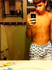 Stripping and showing gay amateur hard cocks - Gay porn pics at Gaystick