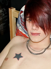 Cute emo boy Rhys Casey jerks off - Gay porn pics at Gaystick