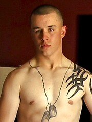 Kenny sits in a chair with his legs spread and puts on a good first show - Gay porn pics at Gaystick