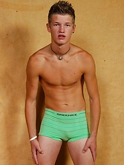 Hot young boy posing naked and jcacking off his uncut - Gay porn pics at Gaystick