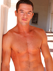 Muscled guy Zack lubed up his body and stroking dick - Gay porn pics at Gaystick