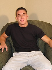 College freshman TJ makes his mark - Gay porn pics at Gaystick