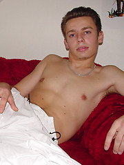 Amateur teen boy Oren makes his debut - Gay porn pics at Gaystick
