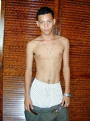 Felix is from Panama and they sure do have big fucking cocks there - Gay porn pics at Gaystick