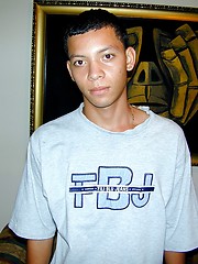 Felix is from Panama and they sure do have big fucking cocks there - Gay porn pics at Gaystick