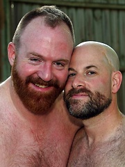 Ginger Bear Steve Ellis is a peeping tom whose backdoor advances have been welcomed by Andrew Mason - Gay porn pics at Gaystick