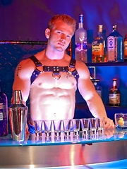 Gays orgy in strip bar