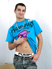 Sean has friendly smile, a nice lean body, a thick cock - Gay porn pics at Gaystick