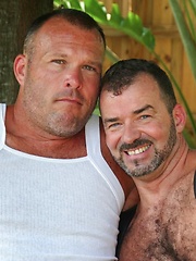 Sexy linebacker built Brock Hart is paired with sexy Muscle Bear Steve King in the hot Florida sun - Gay porn pics at Gaystick