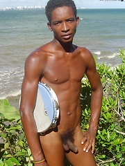 HMBoy Marcio tropical paradise - Gay porn pics at Gaystick