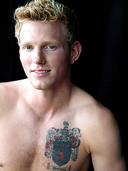 The Camera Man Breaks in Hayden Lourd - Gay porn pics at Gaystick