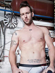 MATHEW MASON SERVICES FERNANDO TORRES COCK - Gay porn pics at Gaystick