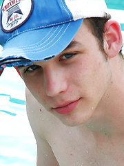 Messy JizzFest at the Pool - Gay porn pics at Gaystick