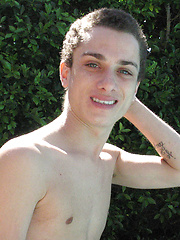 Voyeur And Exhibitionist Fuck - Gay porn pics at Gaystick